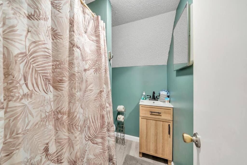 Nearby L Friends & Family L Pet-friendly Panama City Beach